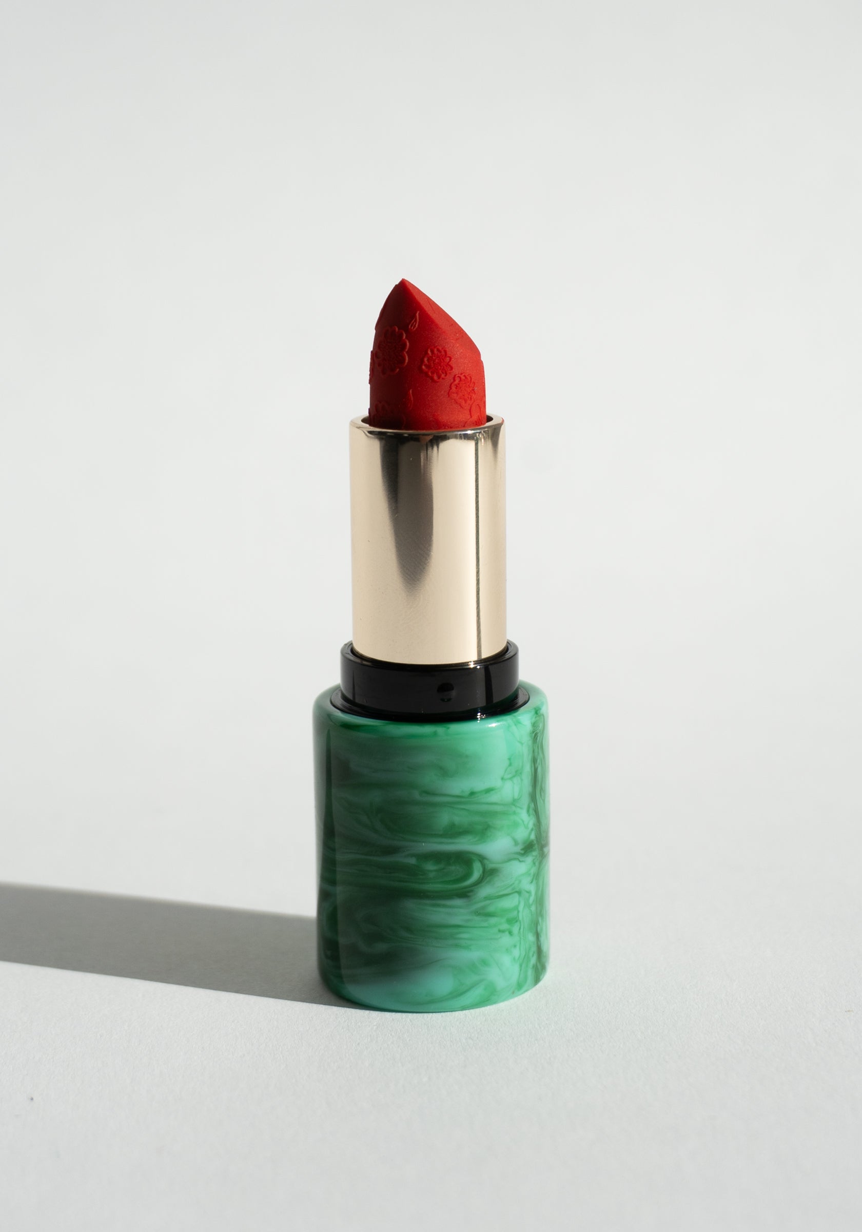 Le Klassic Malachite Lipstick Case with Rouge Alambra Lipstick
