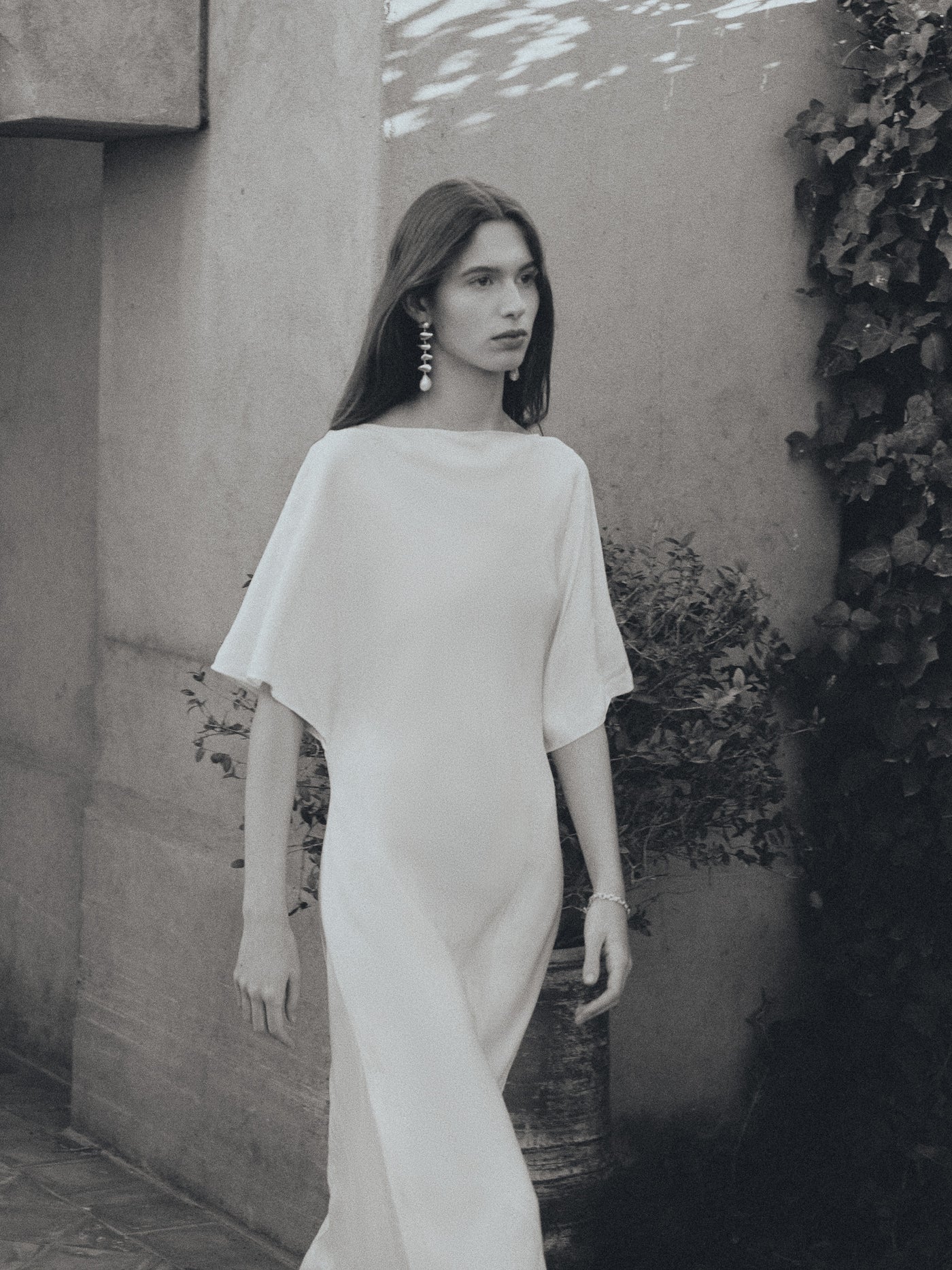 Long Flora Earrings in Silver and Pearl