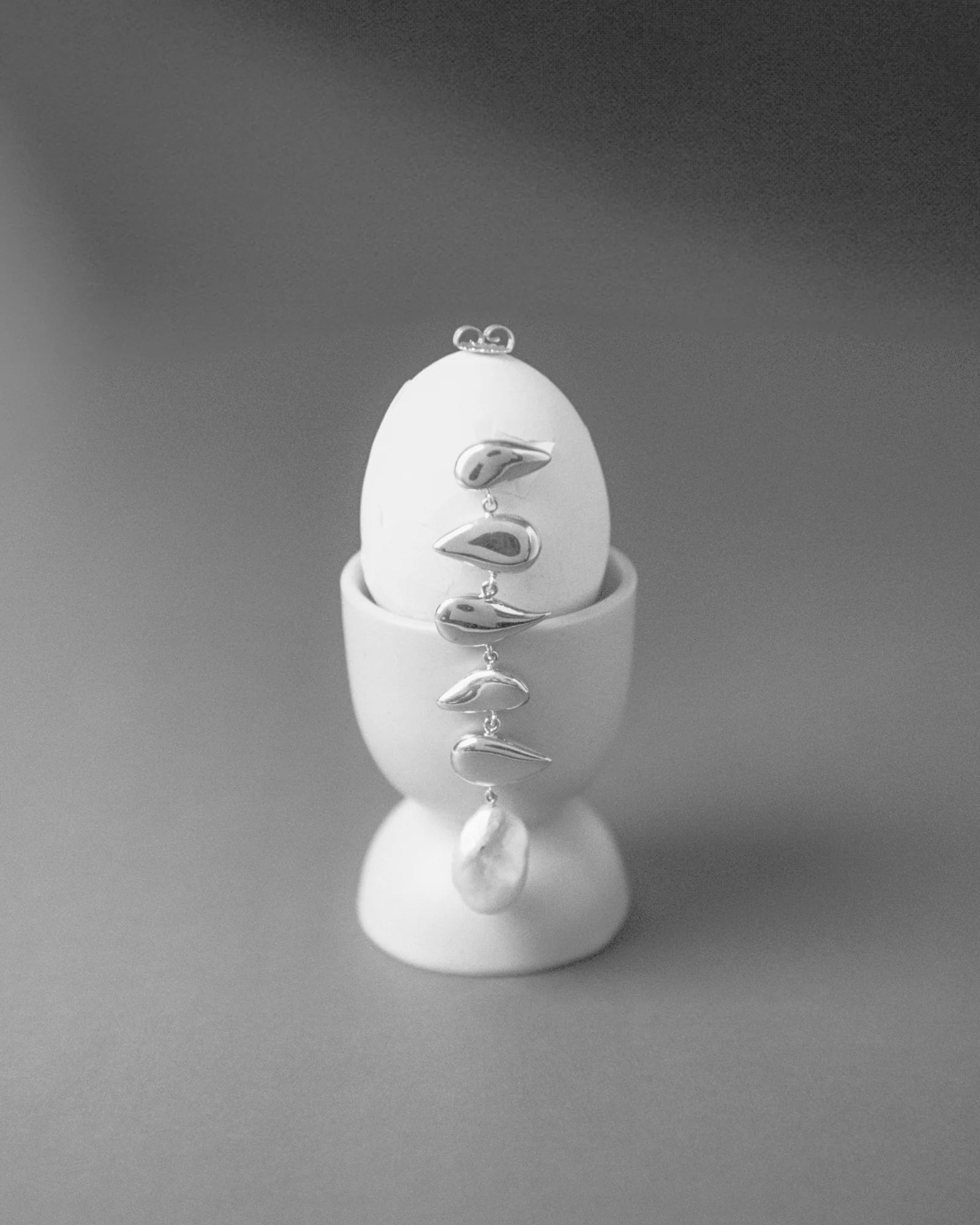 Long Flora Earrings in Silver and Pearl