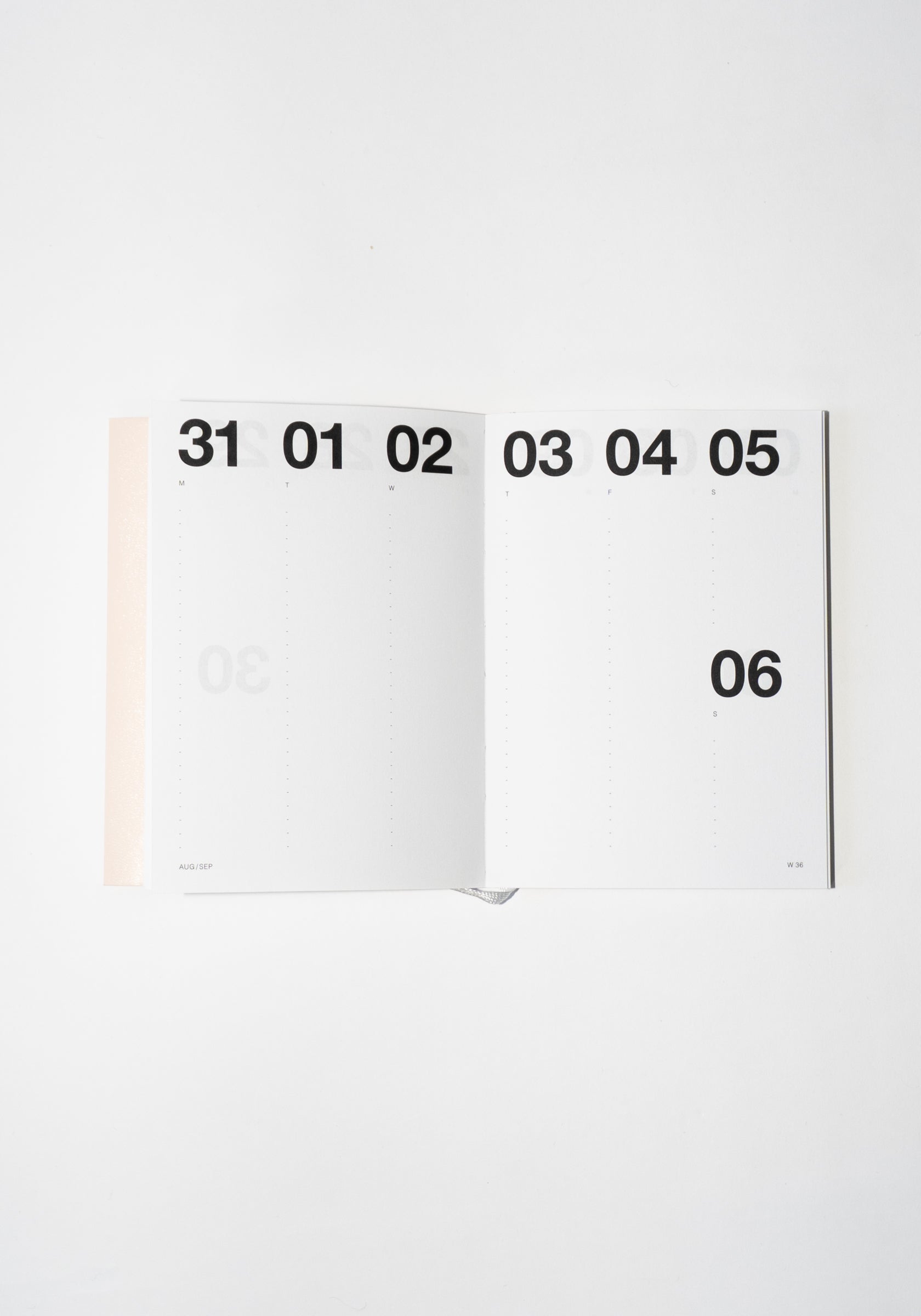 2026 Classic Planner in Powder Pink