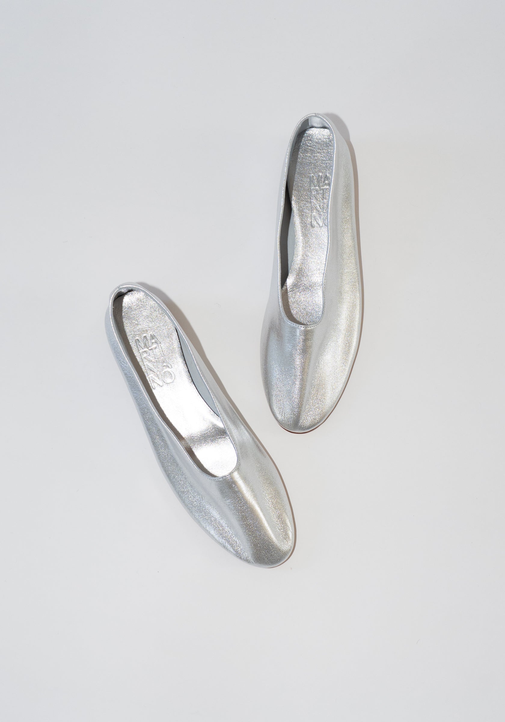 Martiniano Glove Flats in Silver