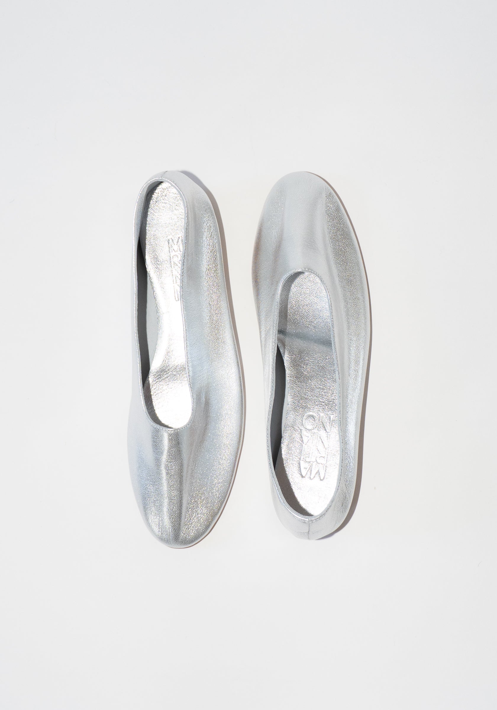 Martiniano Glove Flats in Silver