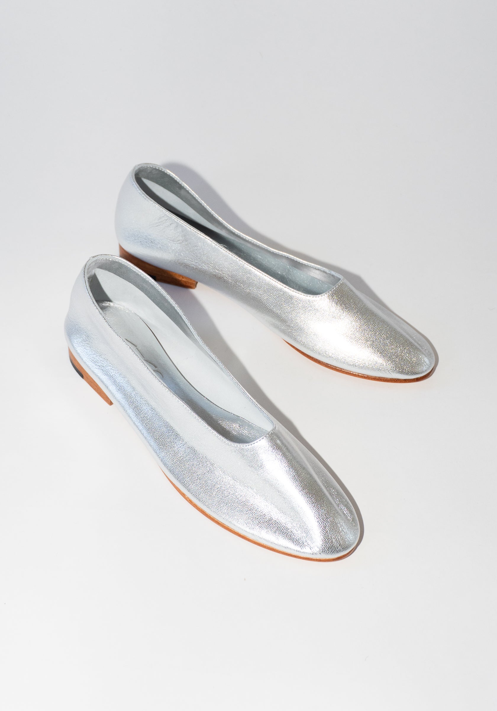 Martiniano Glove Flats in Silver