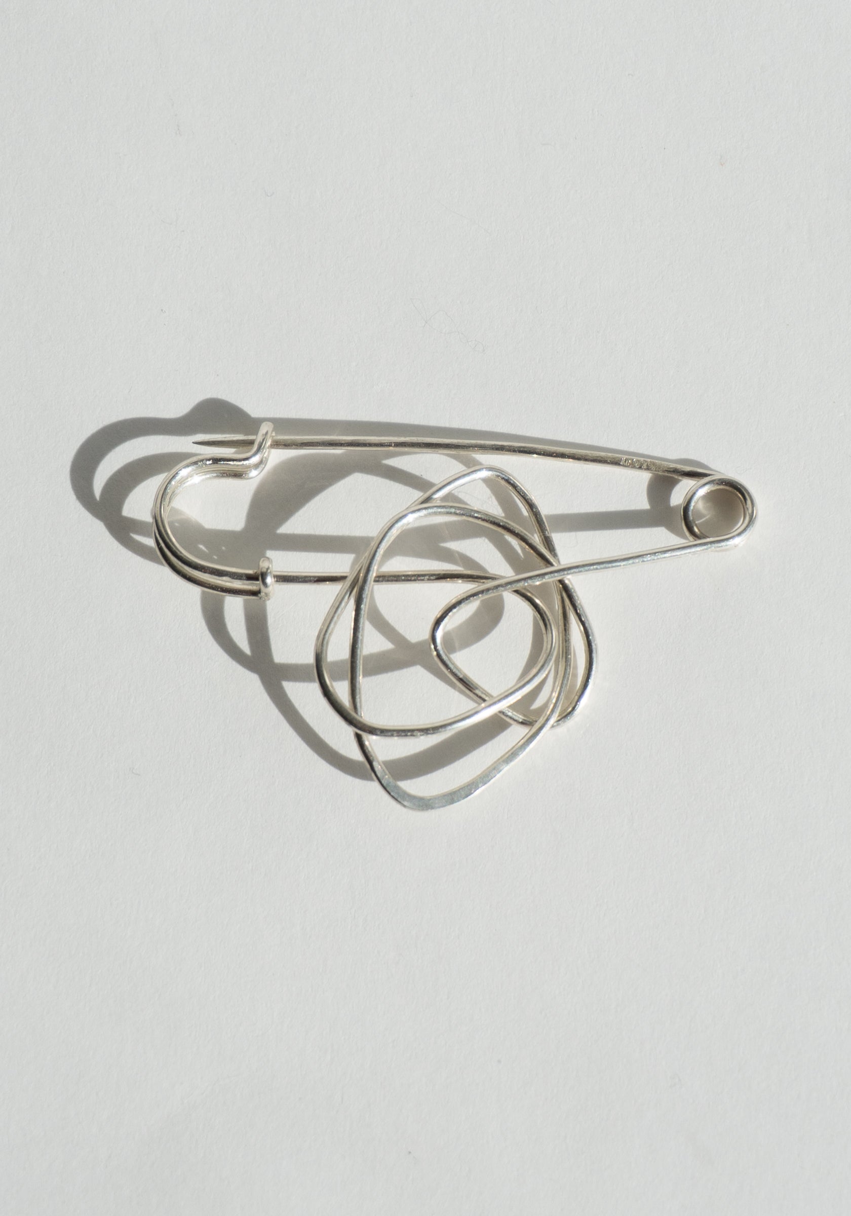Mary MacGill Line Drawing Pin in Sterling Silver