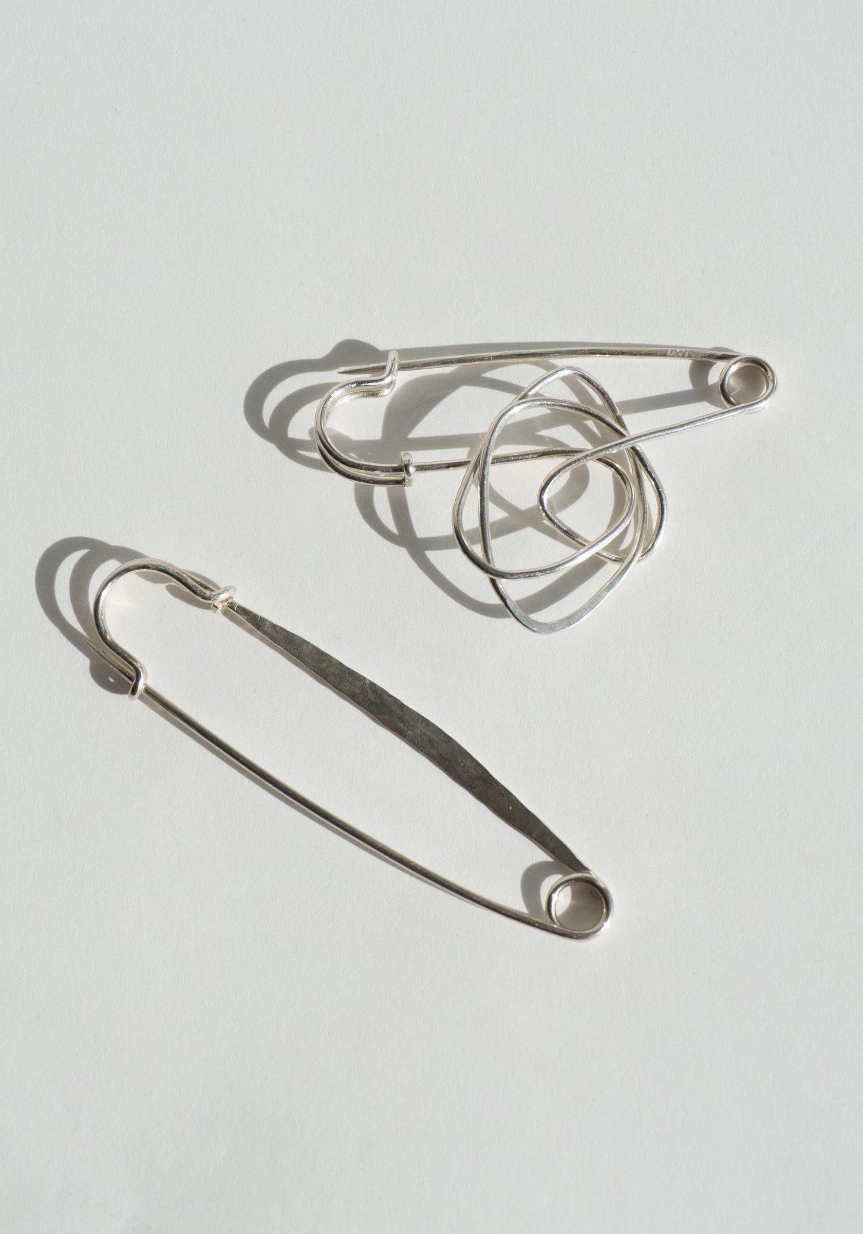 Mary MacGill Line Drawing Pin in Sterling Silver
