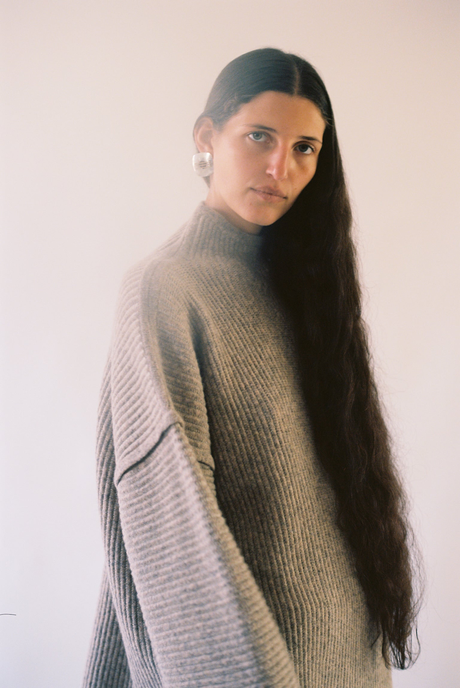 Ottoman Turtleneck Sweater in Moth Carrara