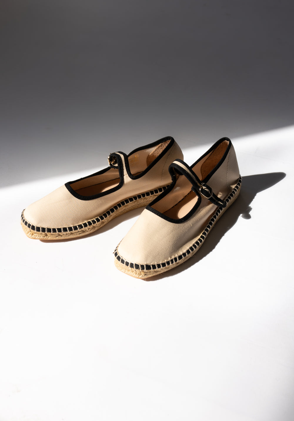 Peonia Espadrille Mary Jane in Cream and Black