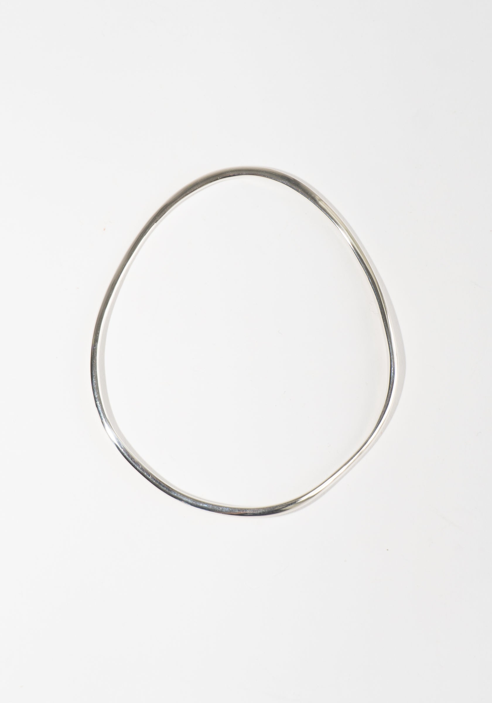 Dajia Bangle in Silver