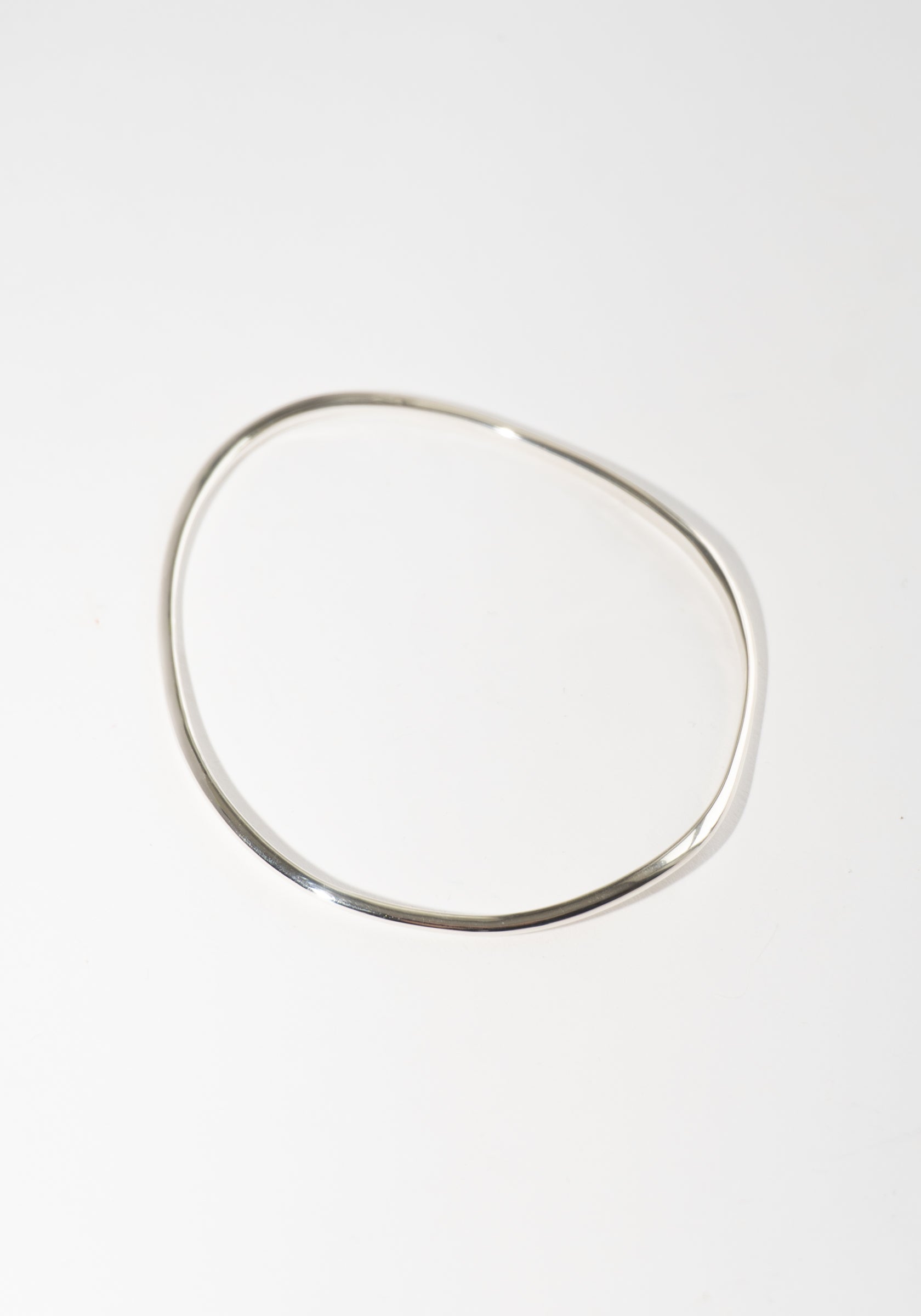 Dajia Bangle in Silver