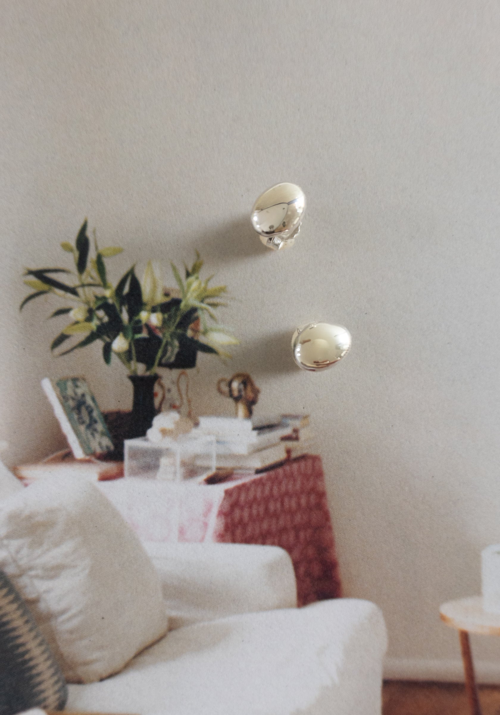 Figure Studs in Silver