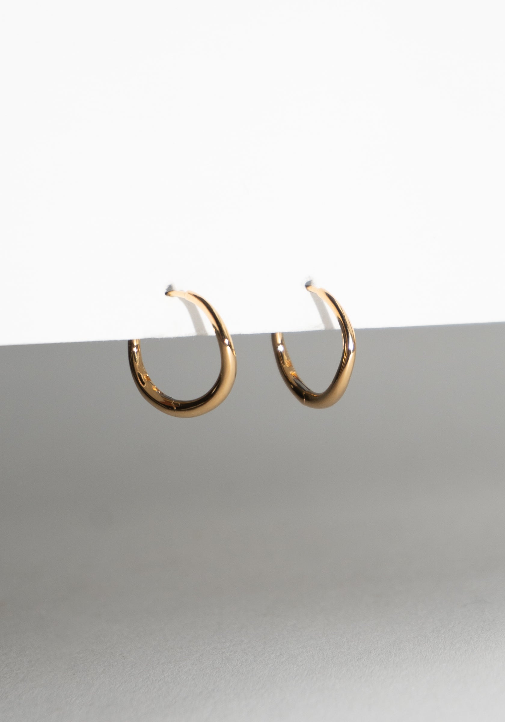 Momento Mini Hoops in Gold