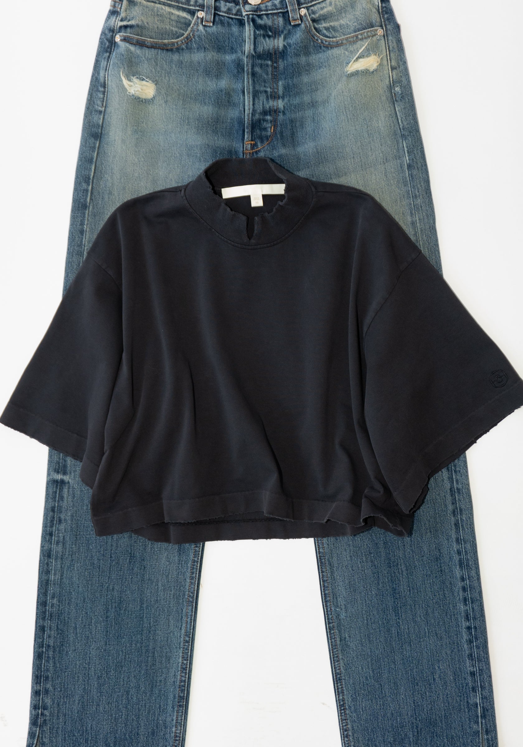 Ruadh The Nessa Tee in Faded Charcoal