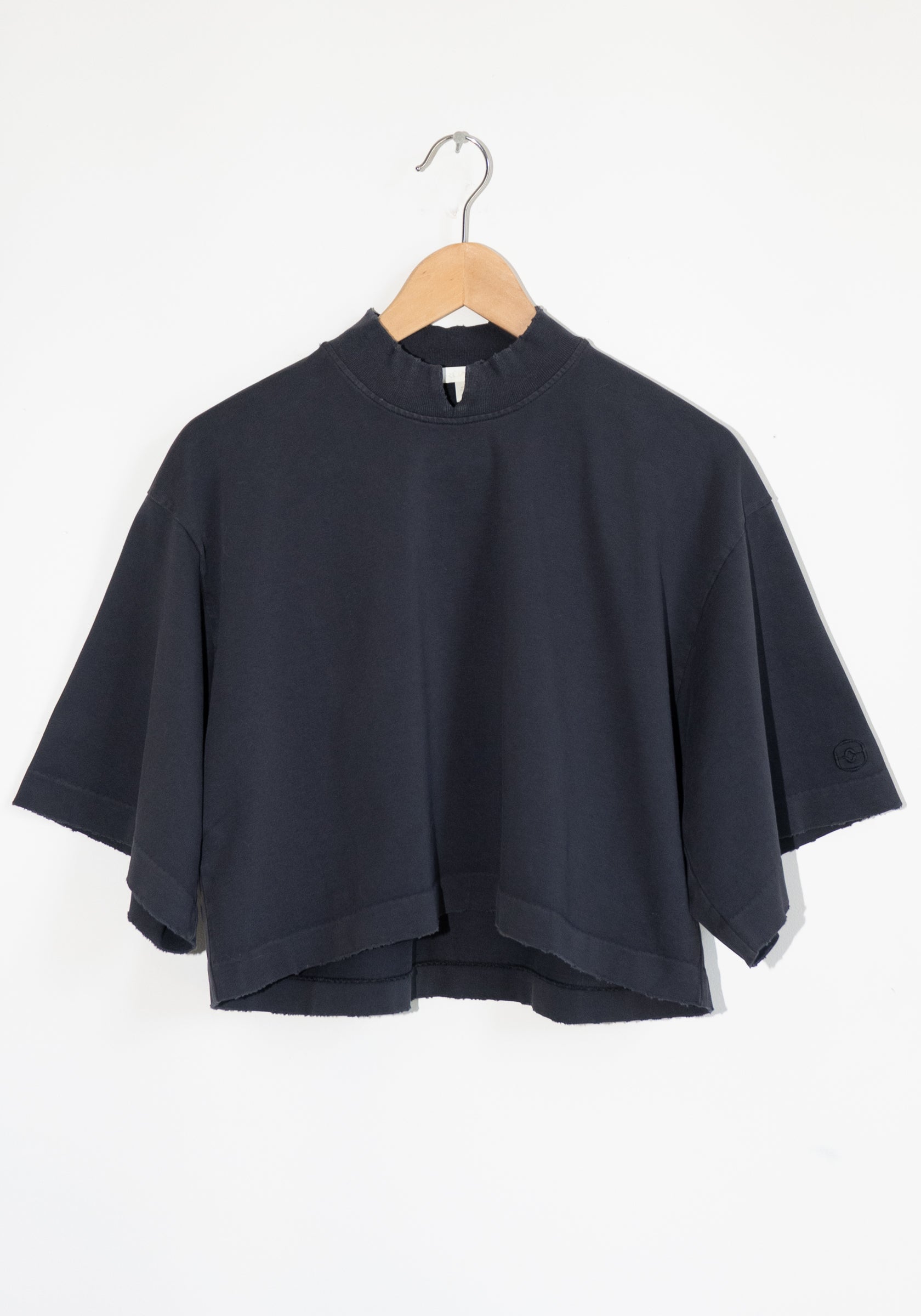 Ruadh The Nessa Tee in Faded Charcoal