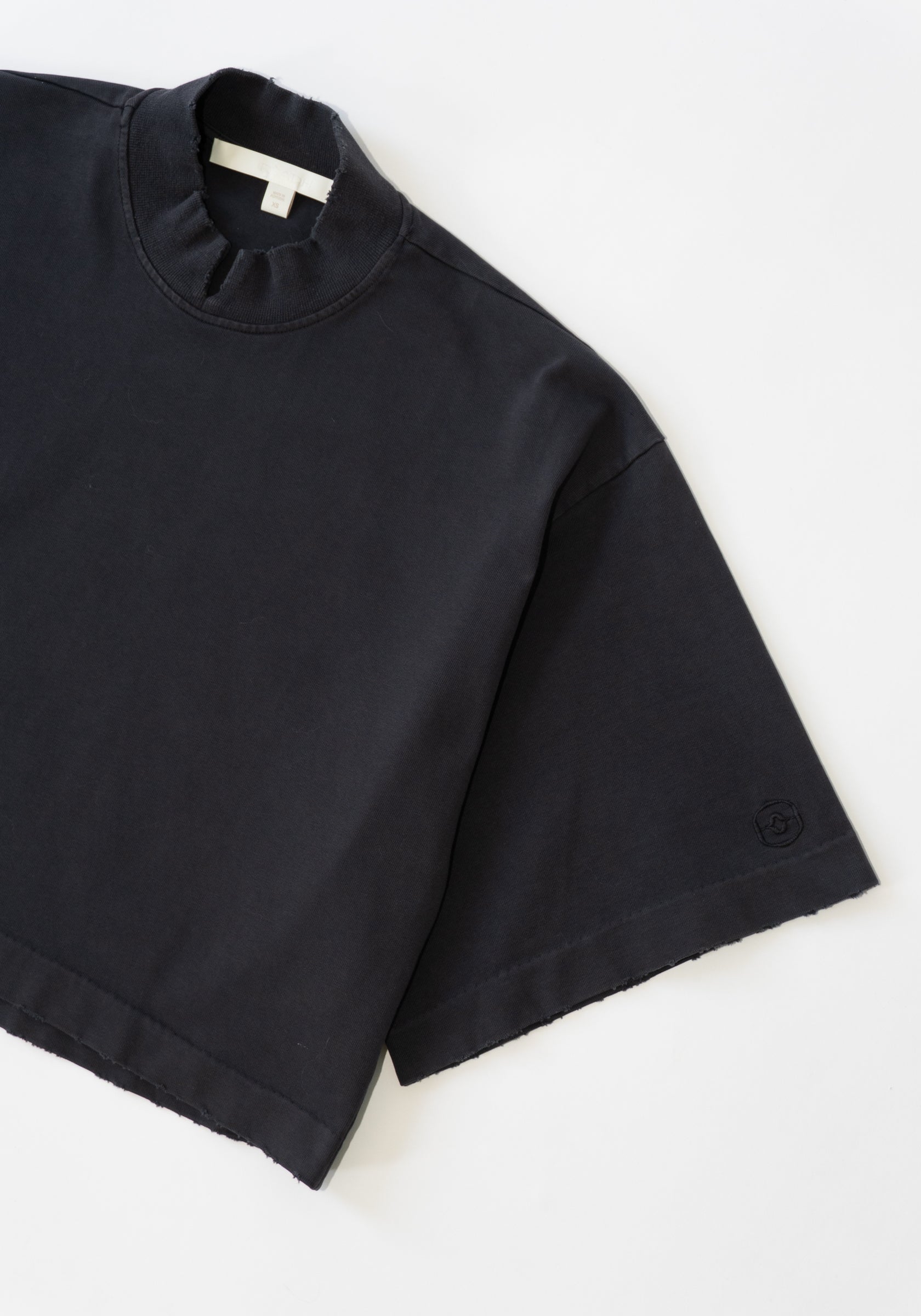 Ruadh The Nessa Tee in Faded Charcoal