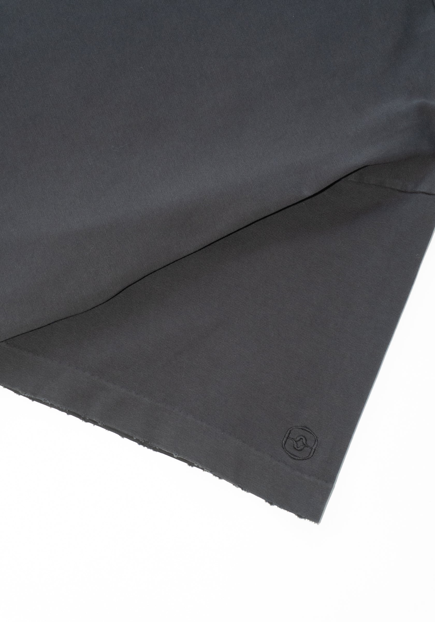 Ruadh The Nessa Tee in Faded Charcoal