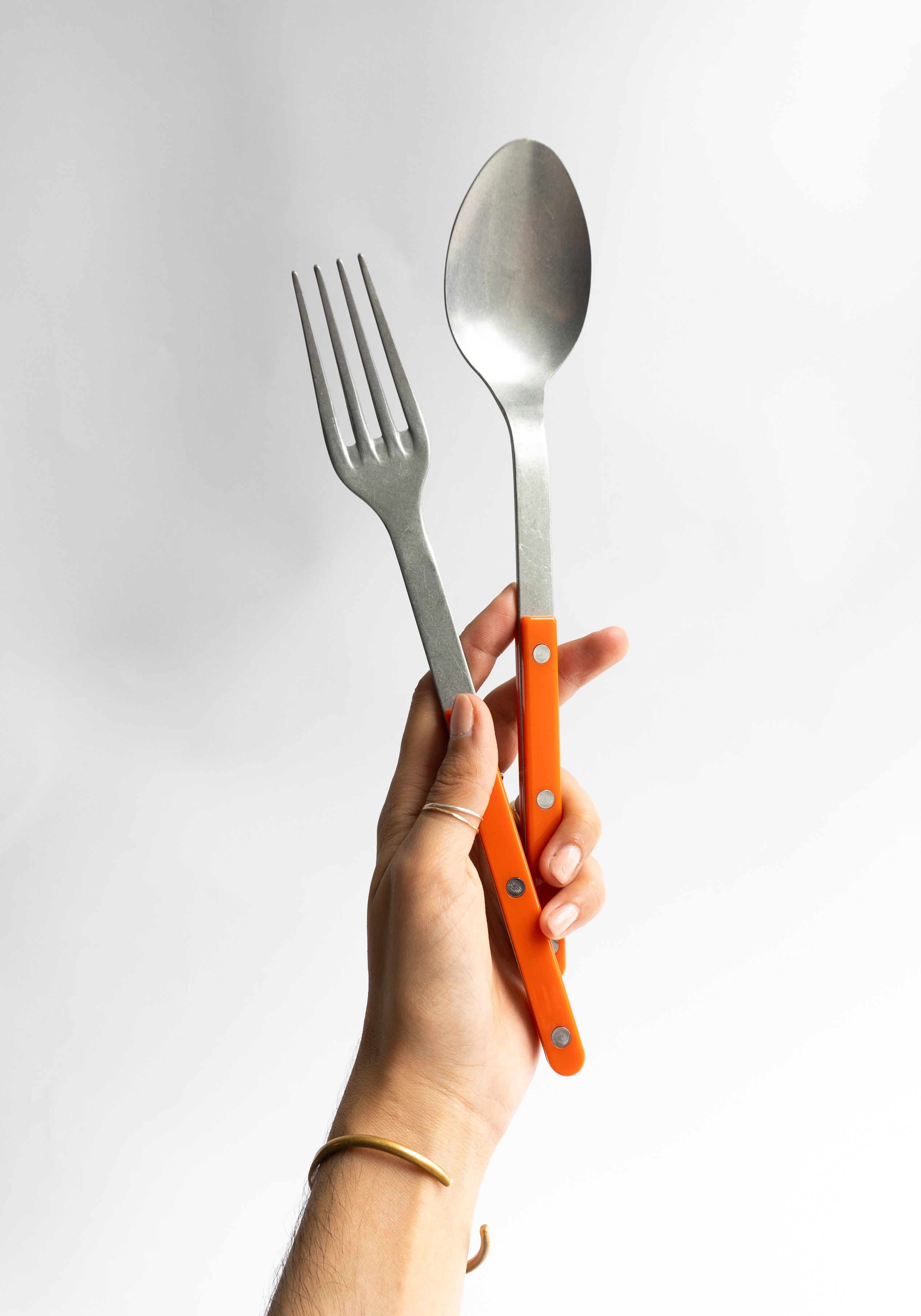 Sabre Paris 2 Piece Serving Set in Bistrot Orange – VESTIGE Sabre Paris 2 Piece Serving Set in Bistrot Orange – VESTIGE