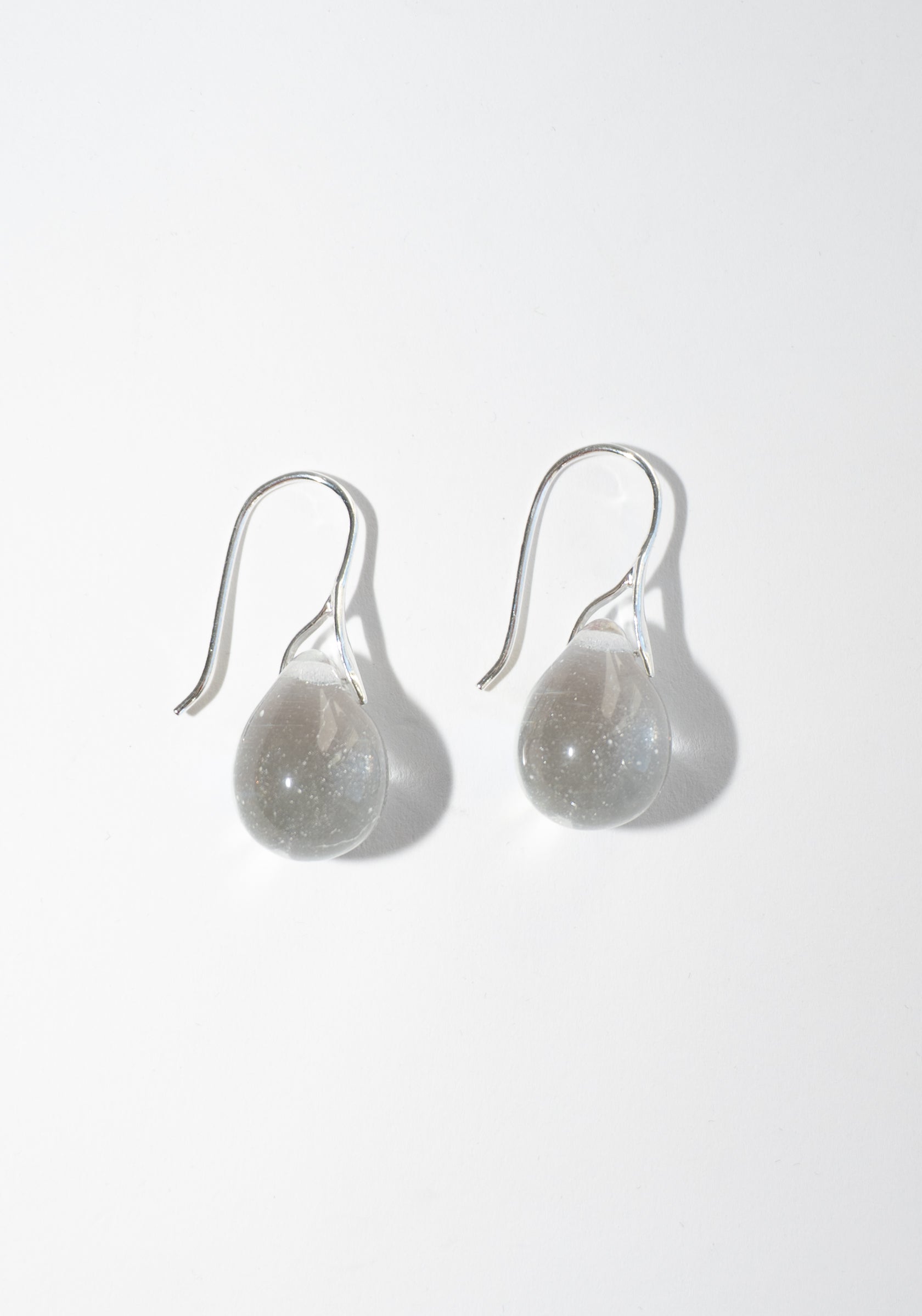 Gota Midi Hook Earrings in Clear from Sisi Joia