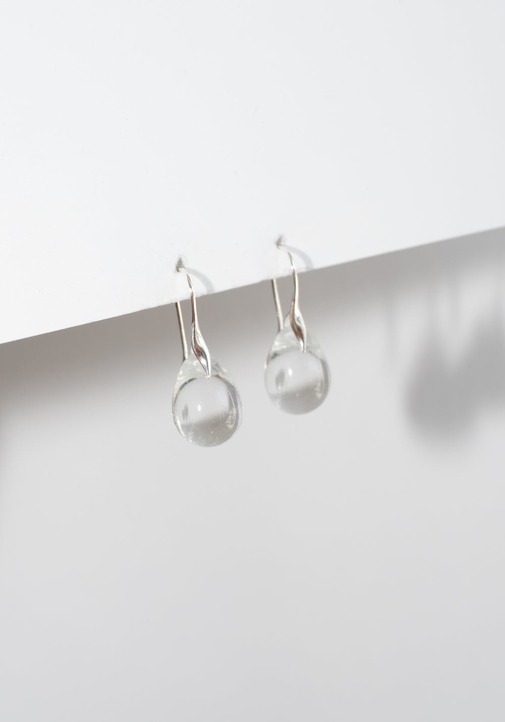 Gota Midi Hook Earrings in Clear from Sisi Joia