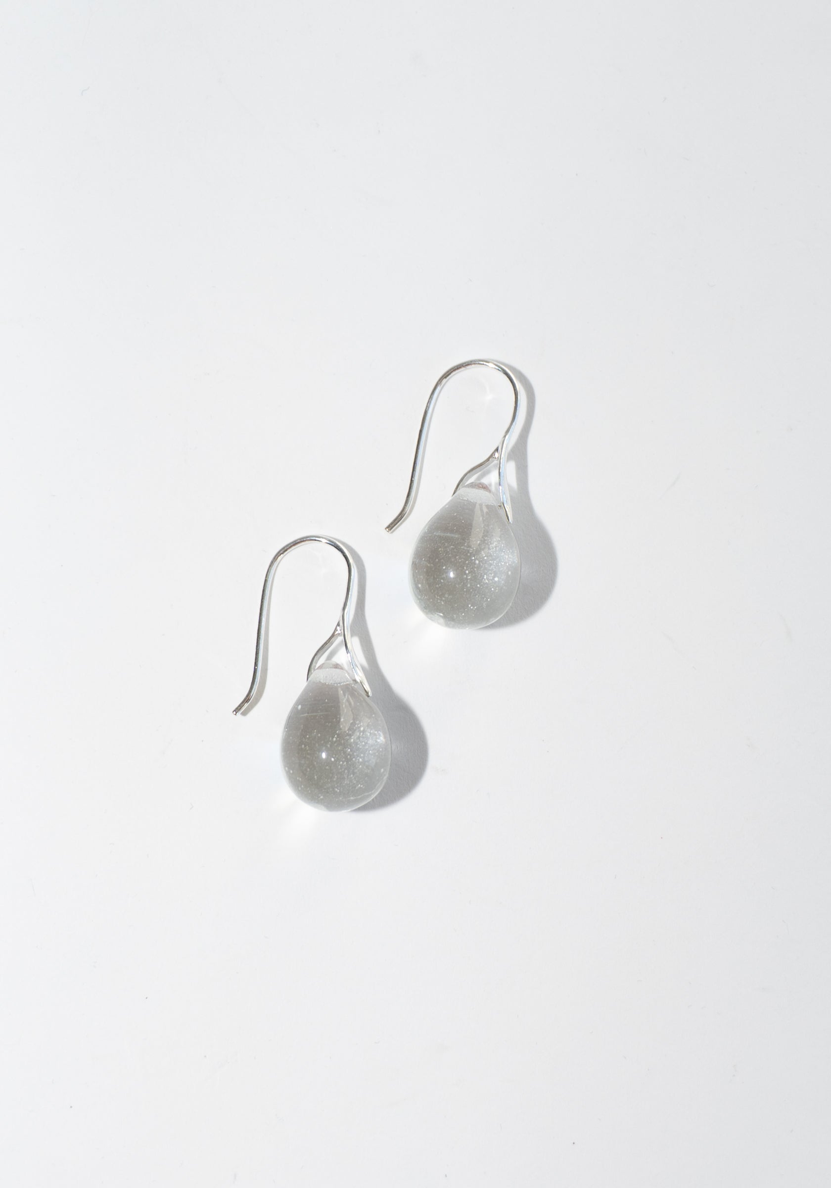 Gota Midi Hook Earrings in Clear from Sisi Joia