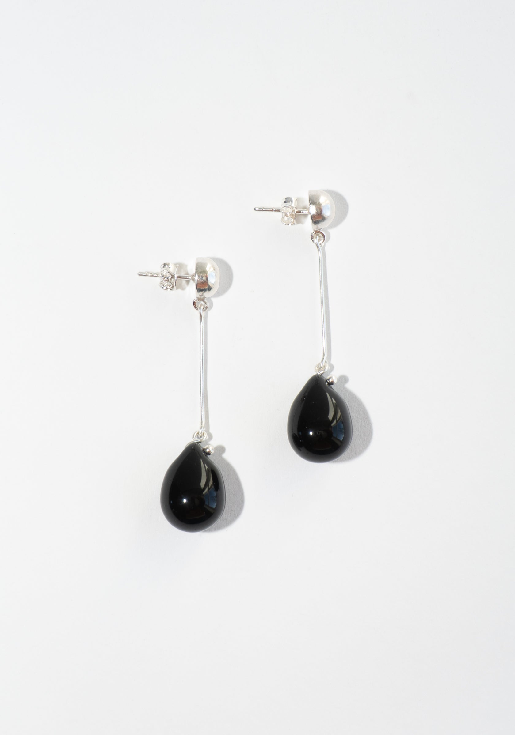 Long Gota Earrings in Black from Sisi Joia
