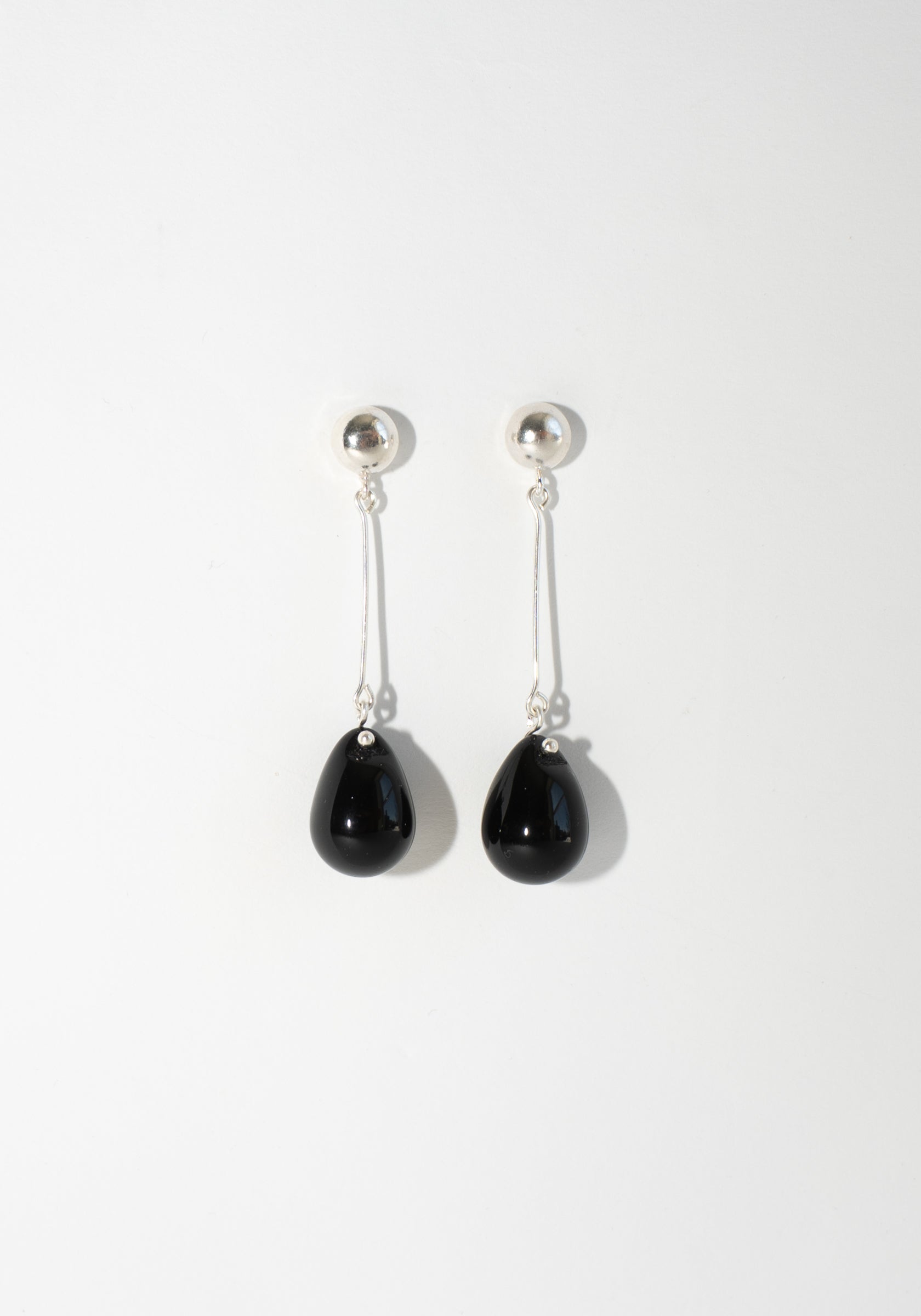 Long Gota Earrings in Black from Sisi Joia