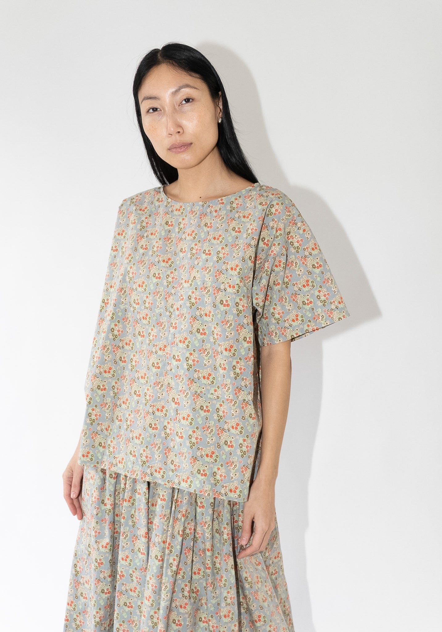 Friedrich Tee in Dusty Blue Floral