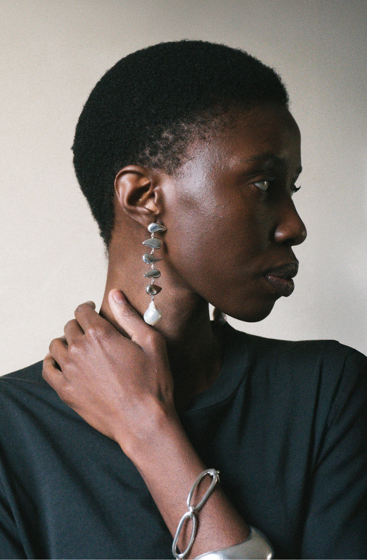 Long Flora Earrings in Silver and Pearl