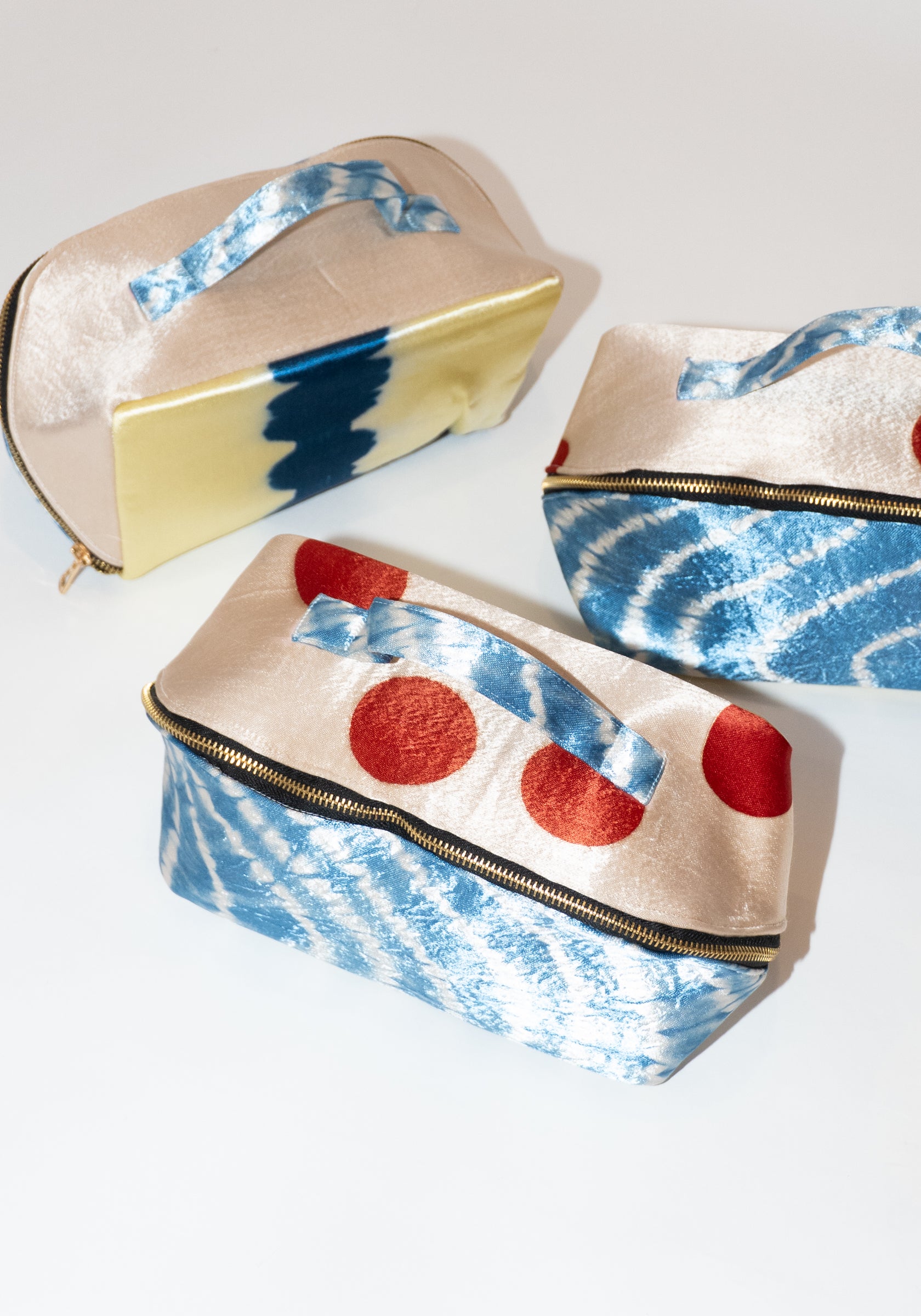 Tie Dye Silk Mashroo Travel Bag