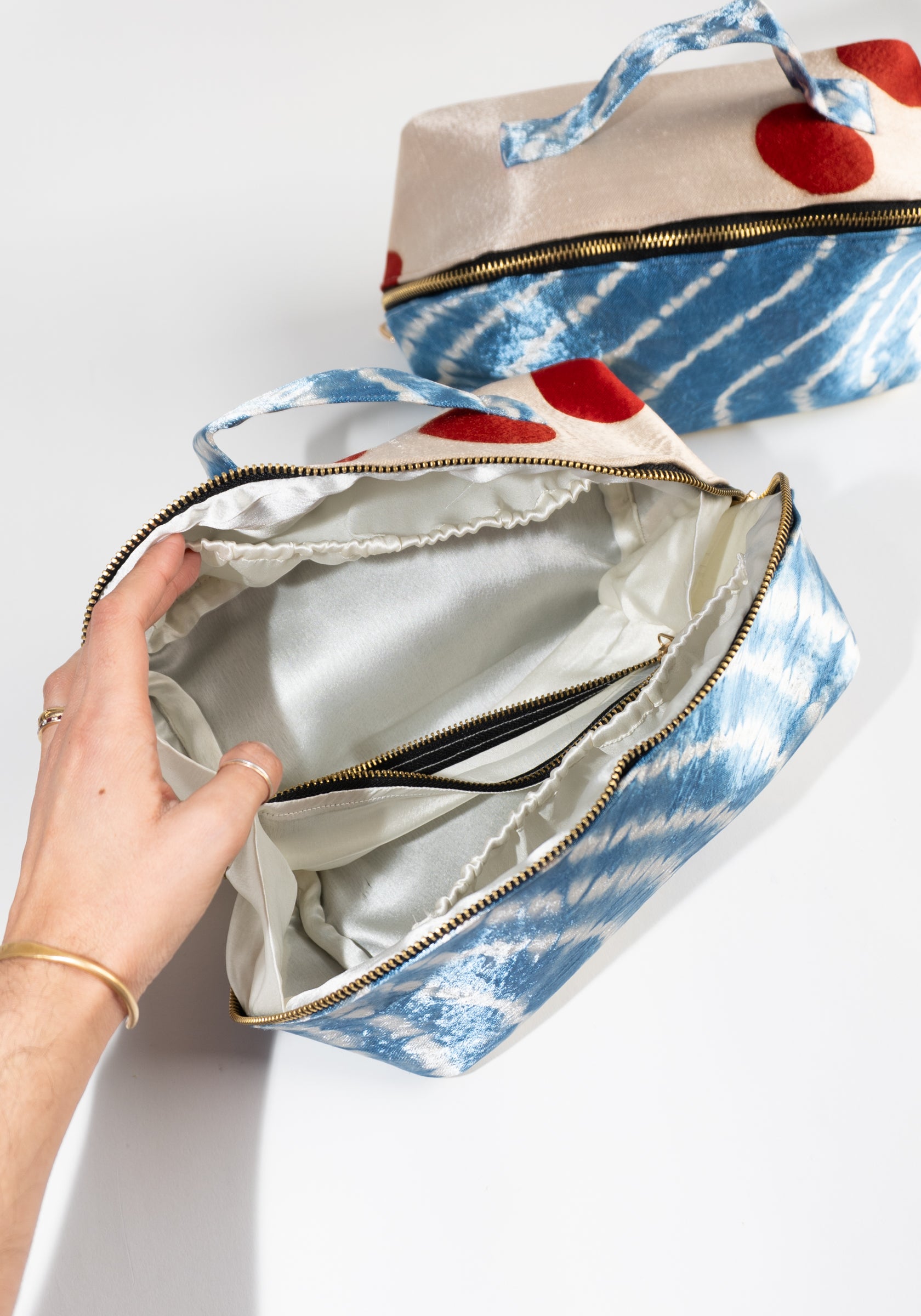 Tie Dye Silk Mashroo Travel Bag