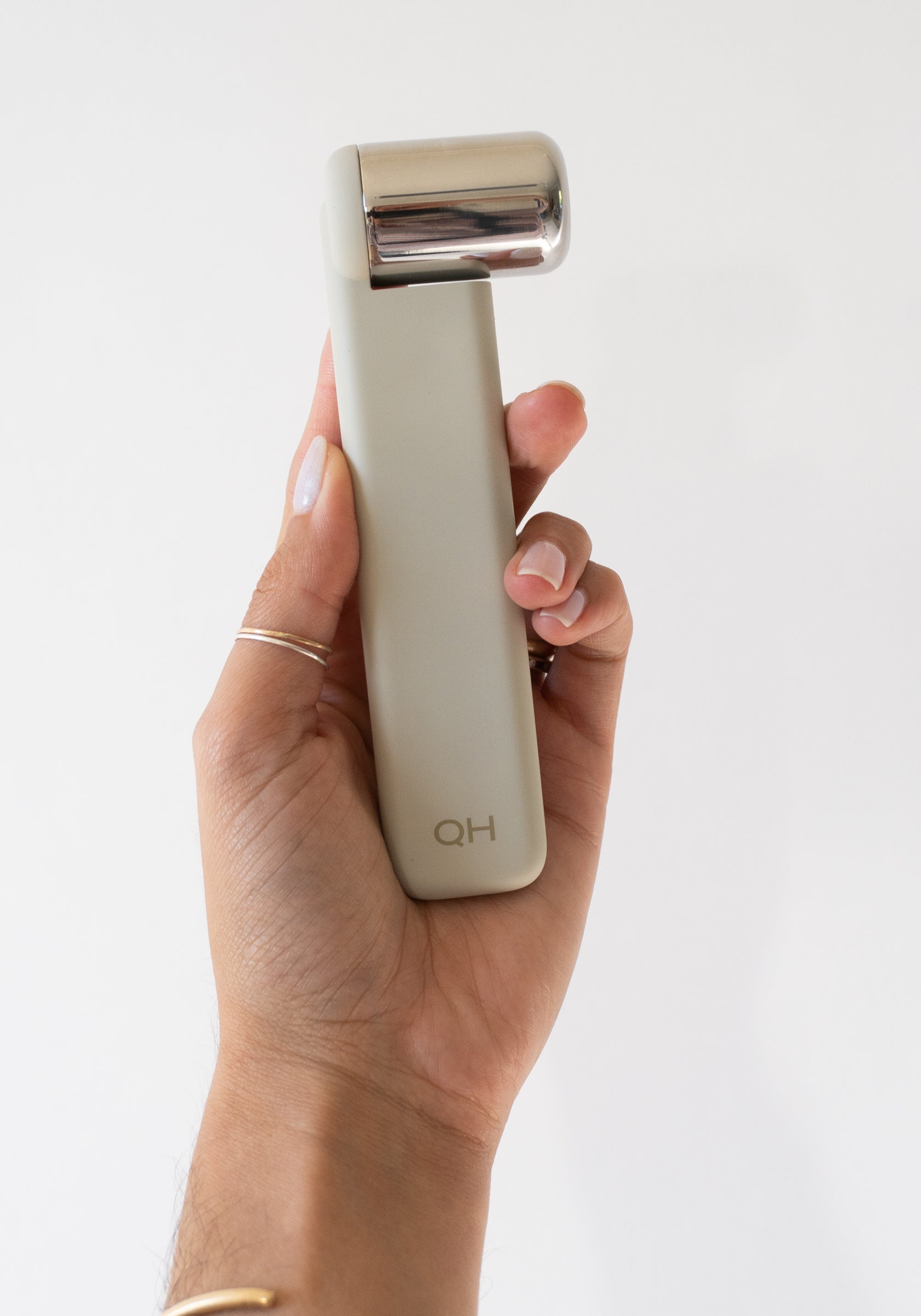 Waldon Facial Ice Roller in Clay