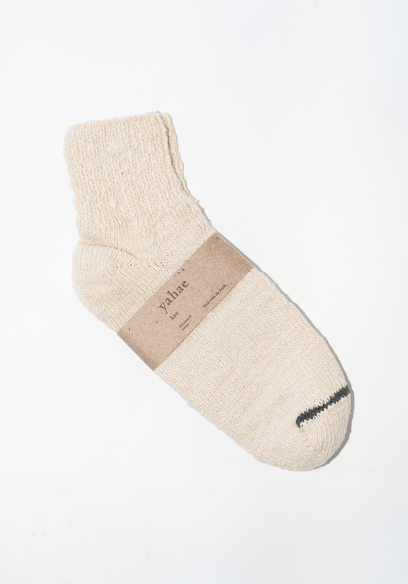 Yahae Japanese Garabou Organic Cotton Ankle Socks in Natural