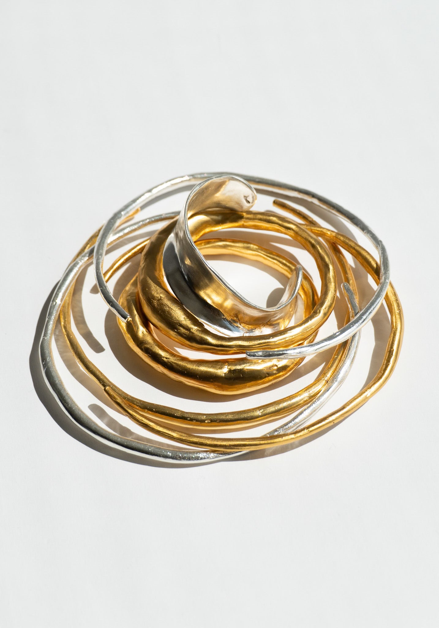 Guana Bangle in Gold