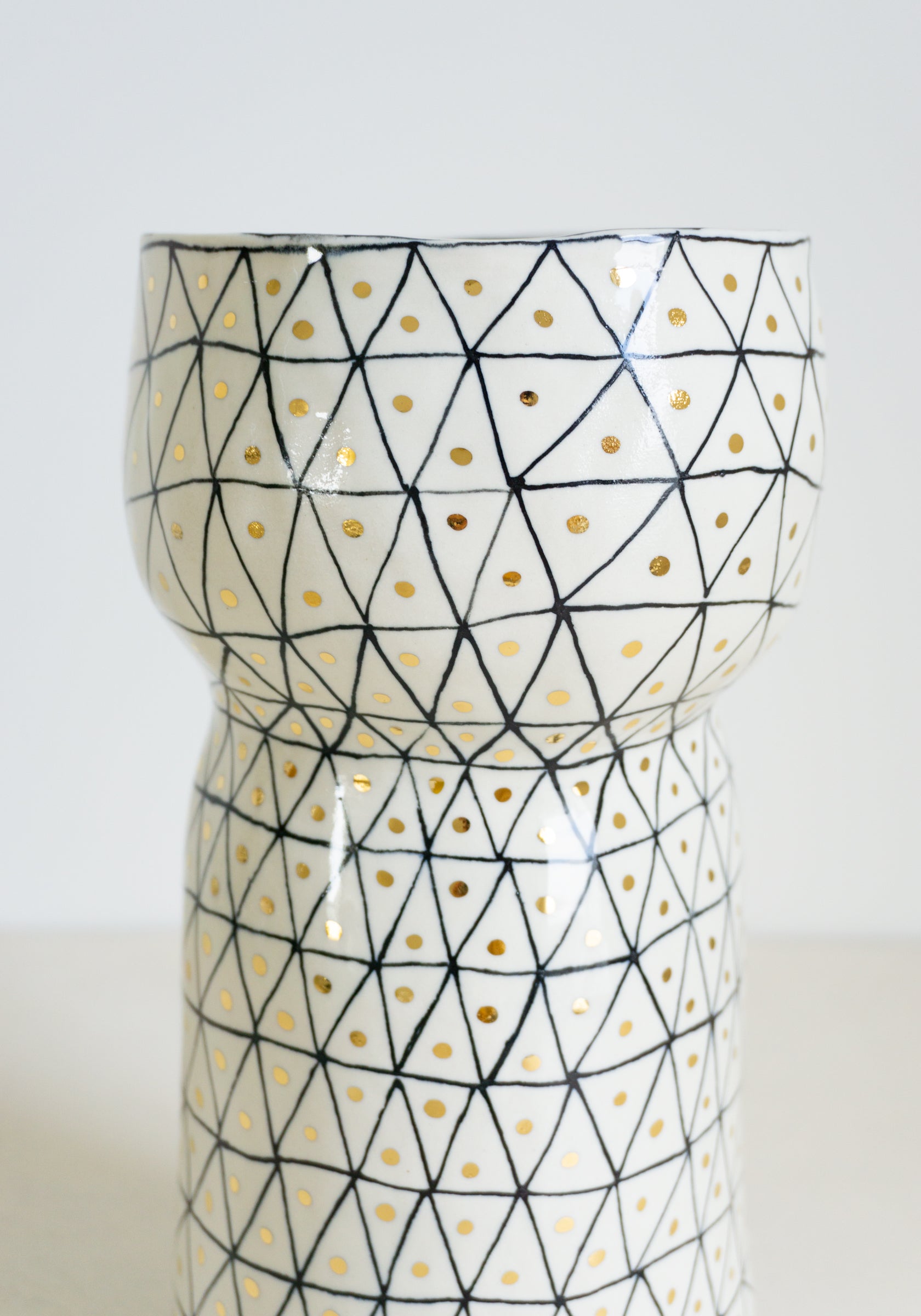 Geometric Hand Pinched Vessel